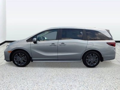 2026 Honda Odyssey Touring Auto