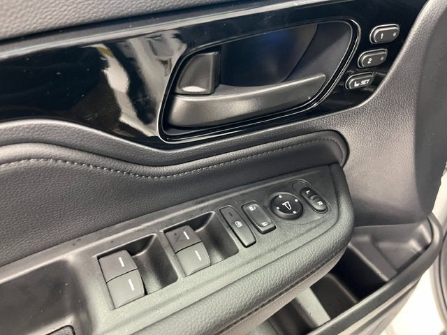 2027 Honda Odyssey Touring Auto