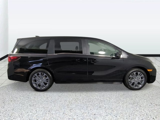 2027 Honda Odyssey Touring Auto