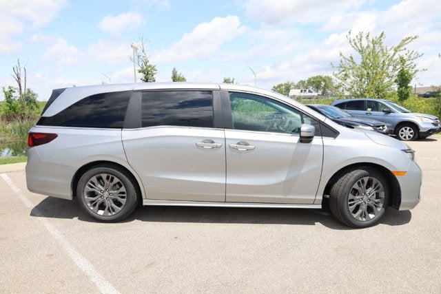 2027 Honda Odyssey Touring Auto