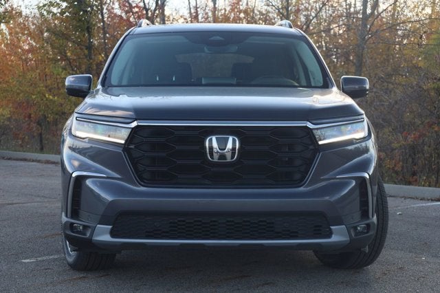 2025 Honda Pilot Touring AWD