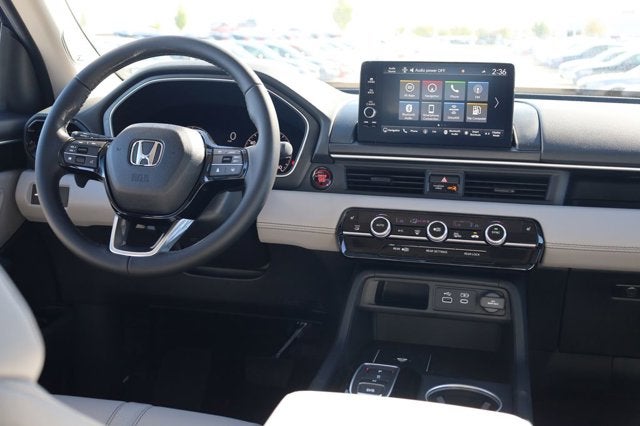 2025 Honda Pilot Touring AWD