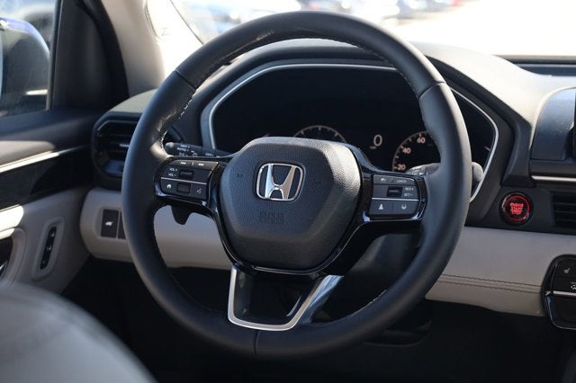 2025 Honda Pilot Touring AWD