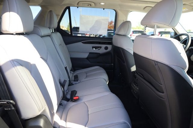 2025 Honda Pilot Touring AWD