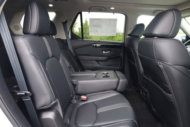 2025 Honda Pilot Touring AWD