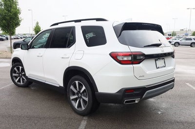 2025 Honda Pilot Touring AWD