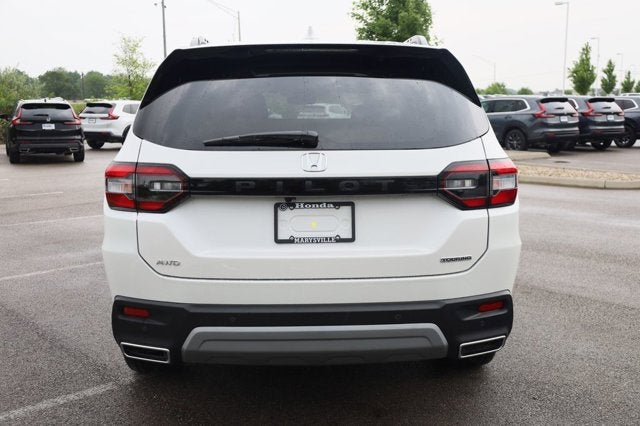 2025 Honda Pilot Touring AWD