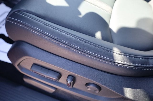 2025 Honda Pilot Touring AWD