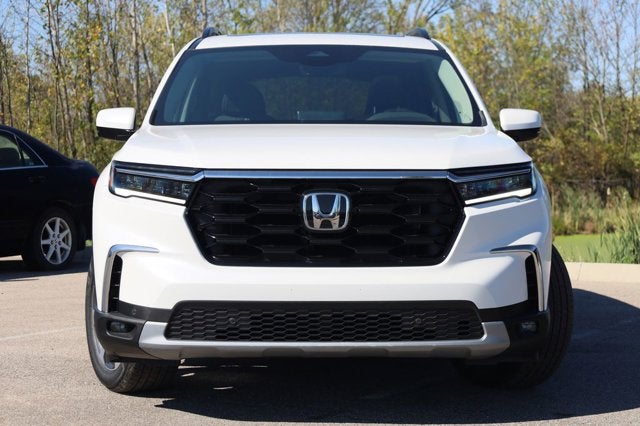 2025 Honda Pilot Touring AWD