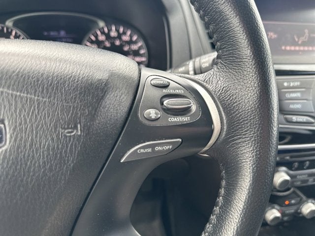 2019 Nissan Pathfinder SV