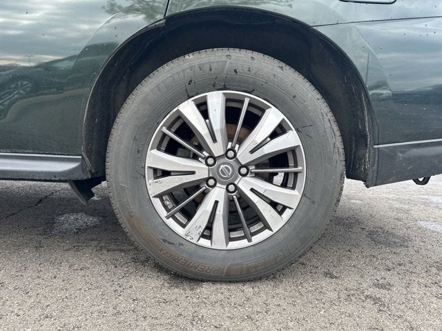 2019 Nissan Pathfinder SV