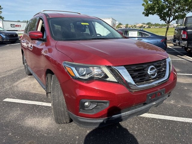 2017 Nissan Pathfinder SL