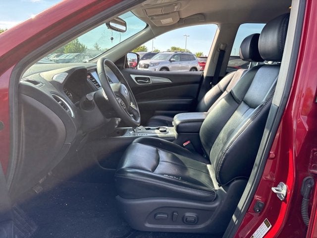 2017 Nissan Pathfinder SL