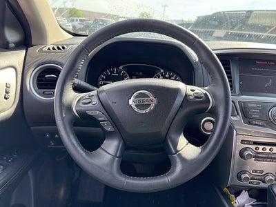 2017 Nissan Pathfinder SL