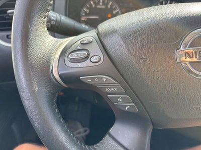 2017 Nissan Pathfinder SL