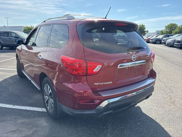 2017 Nissan Pathfinder SL