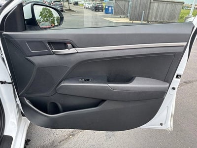 2020 Hyundai Elantra SE