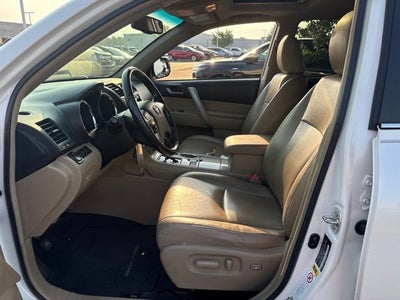 2013 Toyota Highlander SE