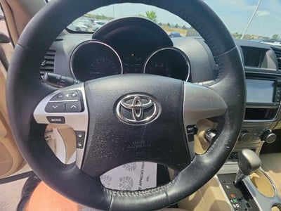 2013 Toyota Highlander SE