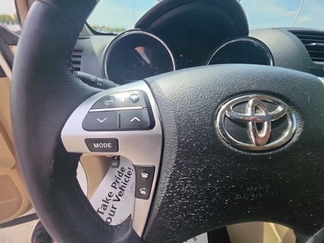 2013 Toyota Highlander SE
