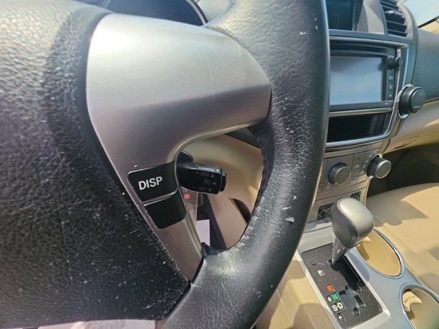 2013 Toyota Highlander SE
