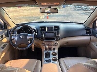 2013 Toyota Highlander SE