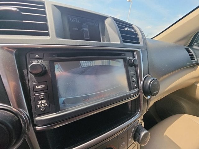 2013 Toyota Highlander SE
