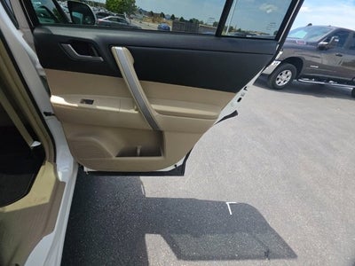 2013 Toyota Highlander SE
