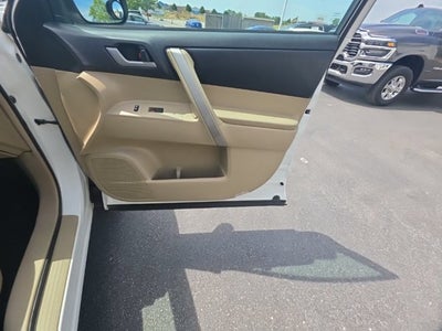2013 Toyota Highlander SE