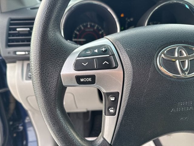 2011 Toyota Highlander Base