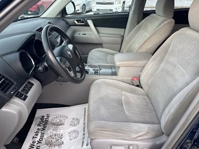 2011 Toyota Highlander Base