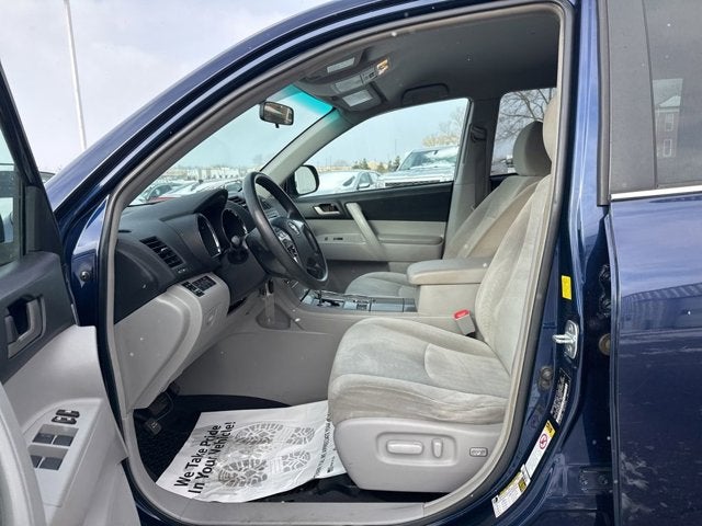 2011 Toyota Highlander Base