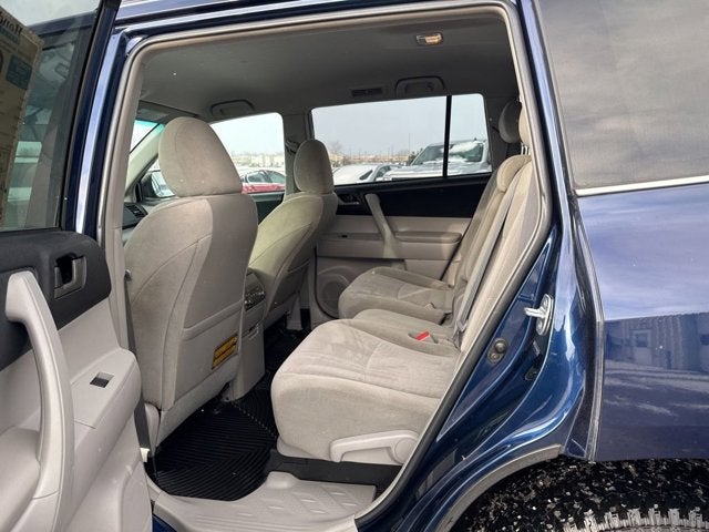 2011 Toyota Highlander Base