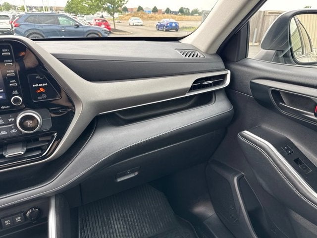 2021 Toyota Highlander LE