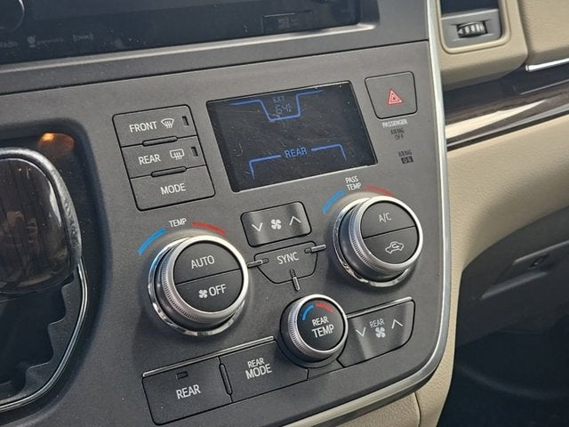 2016 Toyota Sienna XLE Premium