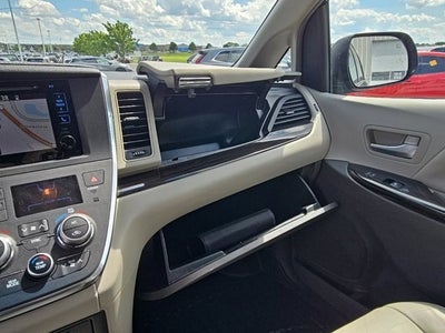 2016 Toyota Sienna XLE Premium