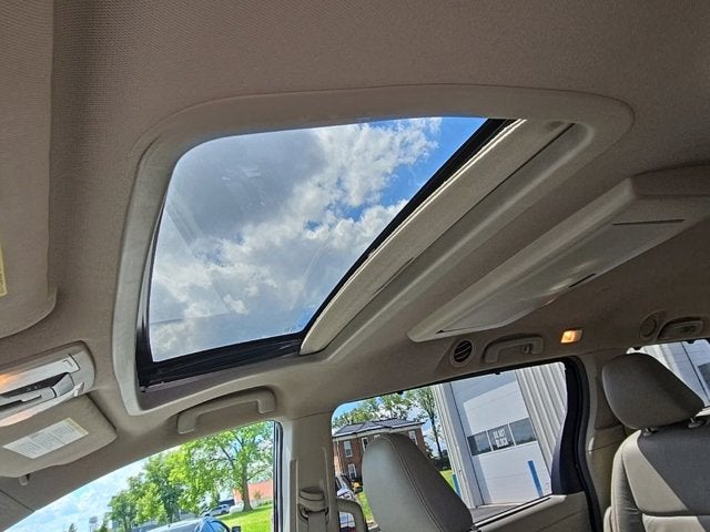 2016 Toyota Sienna XLE Premium