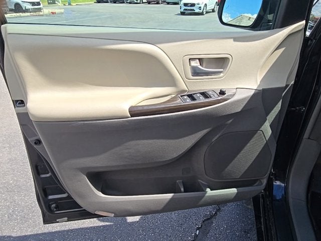 2016 Toyota Sienna XLE Premium