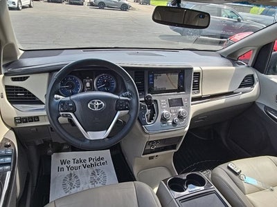 2016 Toyota Sienna XLE Premium