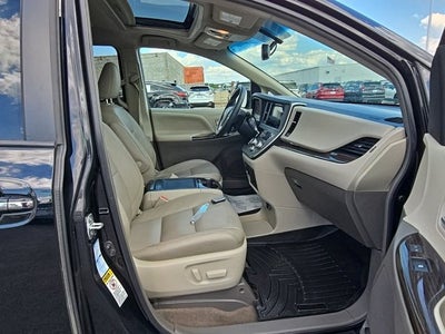 2016 Toyota Sienna XLE Premium