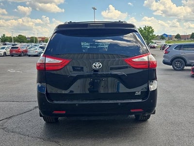 2016 Toyota Sienna XLE Premium