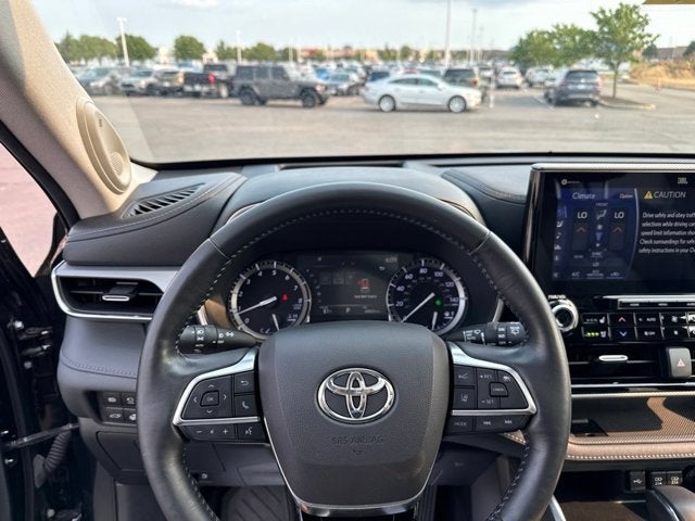 2021 Toyota Highlander Platinum