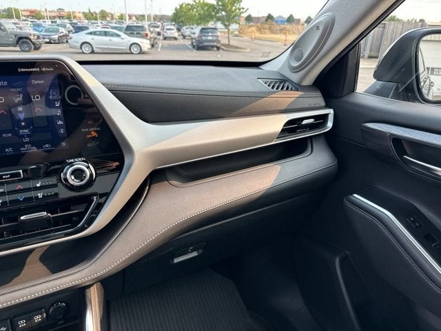 2021 Toyota Highlander Platinum