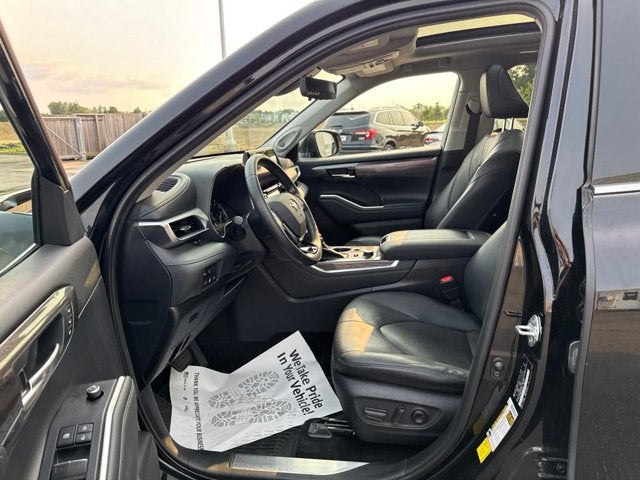 2021 Toyota Highlander Platinum