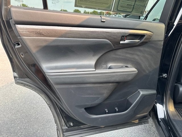 2021 Toyota Highlander Platinum