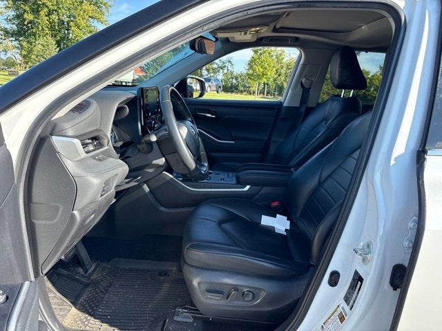 2022 Toyota Highlander Hybrid XLE