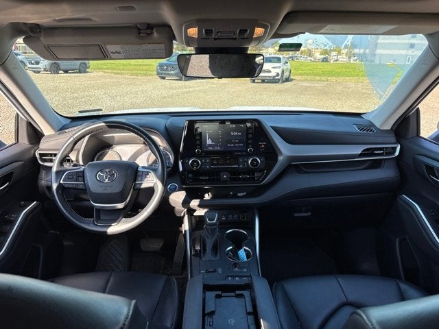 2022 Toyota Highlander Hybrid XLE