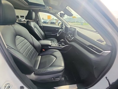 2022 Toyota Highlander Hybrid XLE