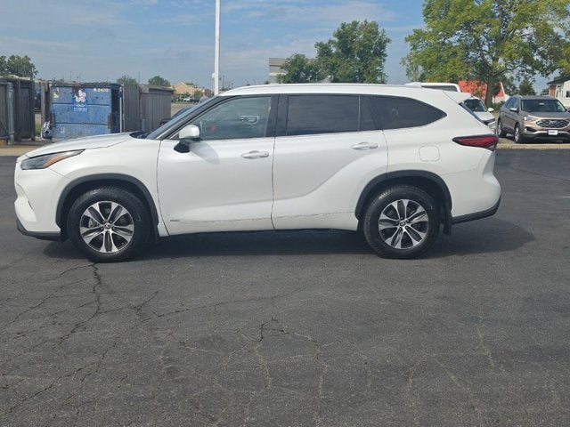 2022 Toyota Highlander Hybrid XLE