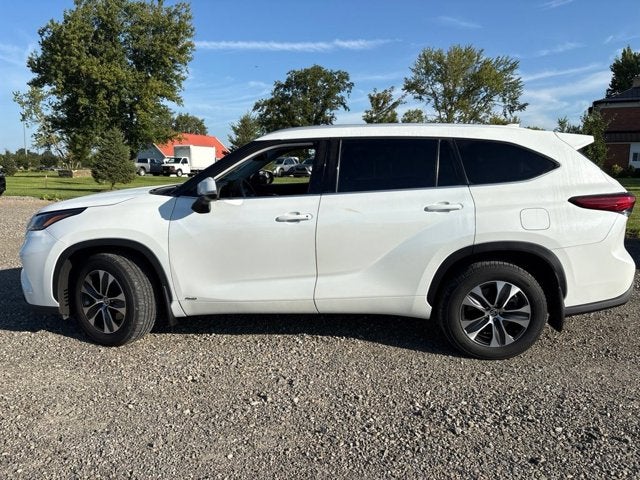2022 Toyota Highlander Hybrid XLE
